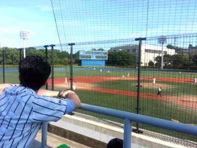 小泉進次郎　母校野球観戦