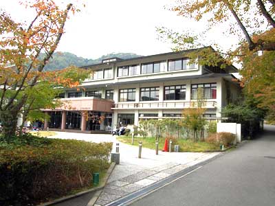 クロちゃん　京都西山短期大学